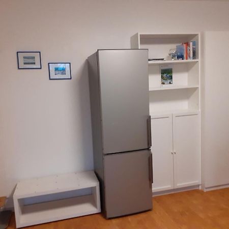 Aquamarin - Charmantes Appartement Mit Balkon Rostock Kültér fotó