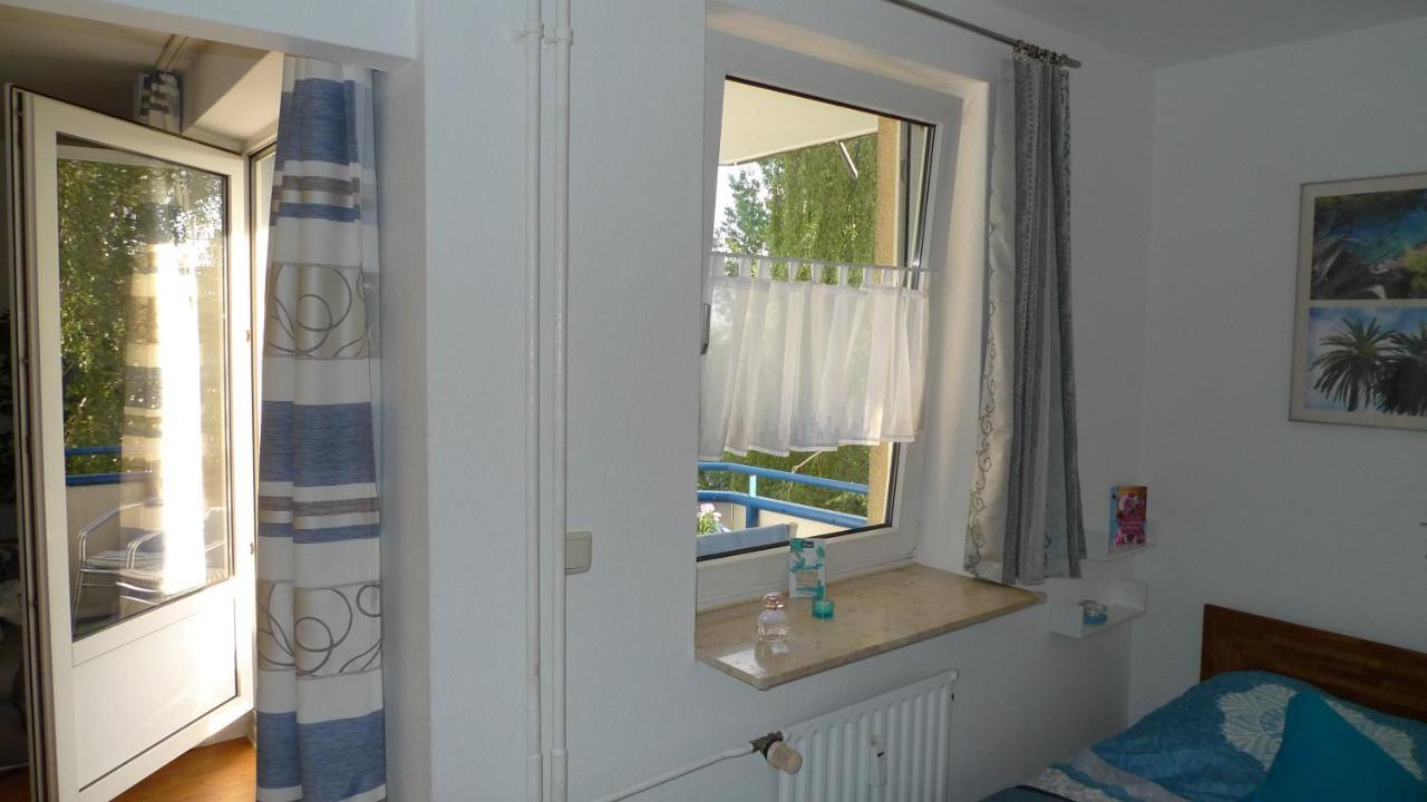 Aquamarin - Charmantes Appartement Mit Balkon Rostock Kültér fotó
